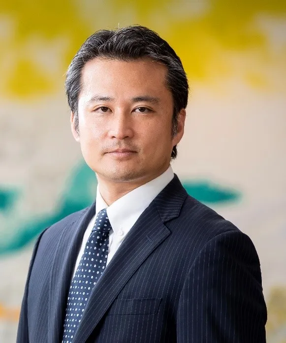 平林 知高 氏